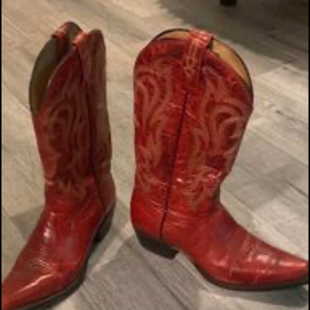 Shyanne boots size 8
